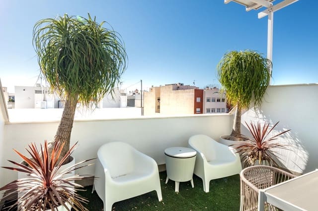 Adosado de 3 habitaciones en San Javier en venta con piscina - 385.000 € (Ref: 9744146)