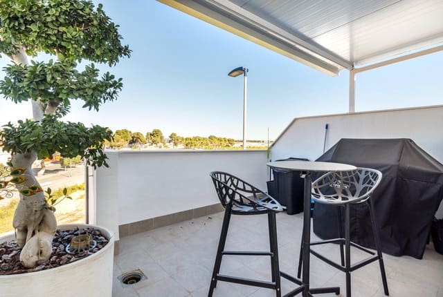 Adosado de 3 habitaciones en San Javier en venta con piscina - 385.000 € (Ref: 9744146)