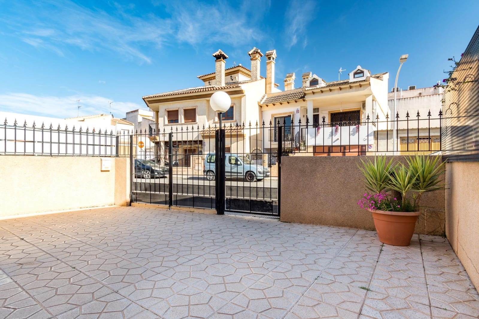 3 bedroom Apartment for sale in Almoradi - € 158,900 (Ref: 9744147)