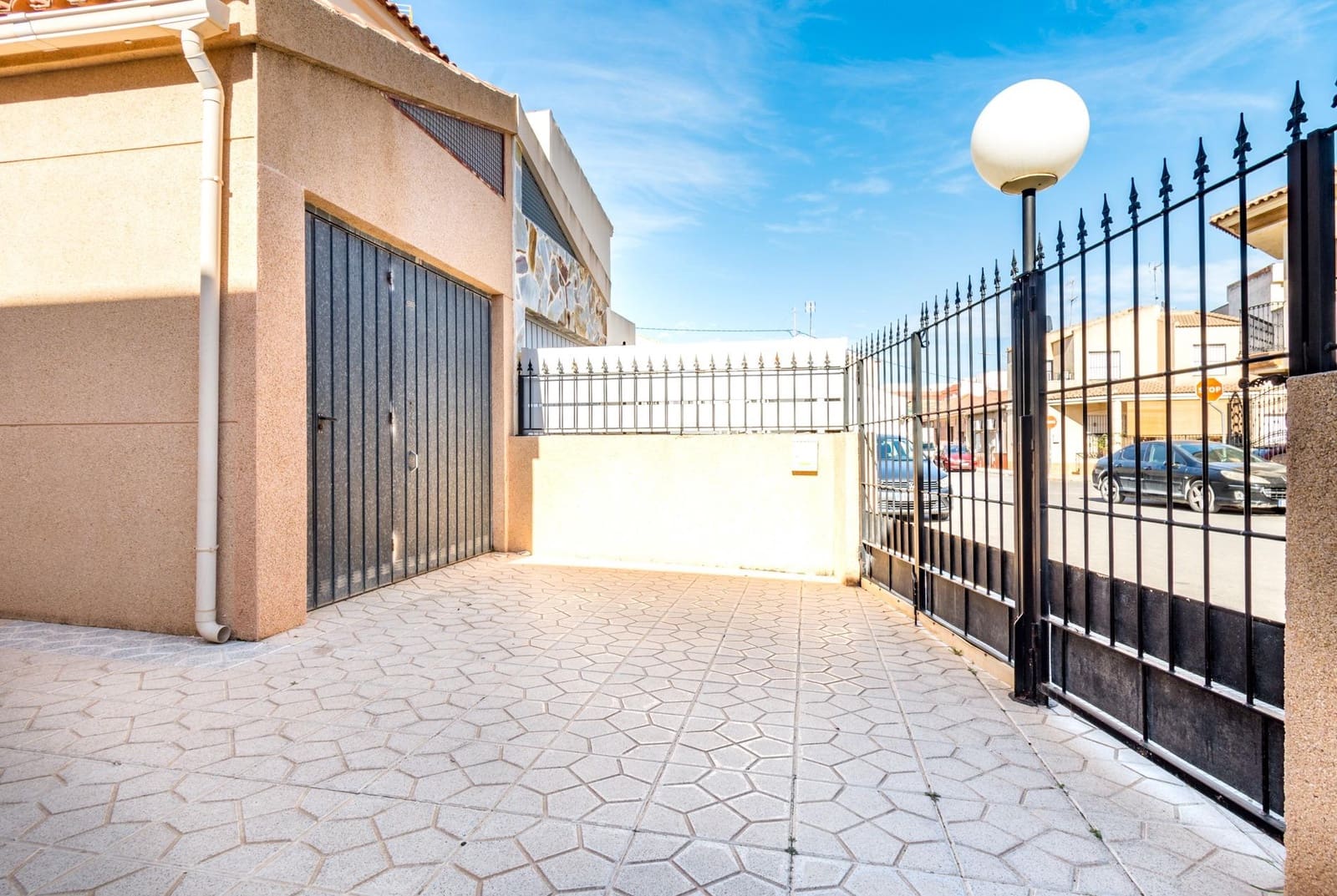 3 bedroom Apartment for sale in Almoradi - € 158,900 (Ref: 9744147)