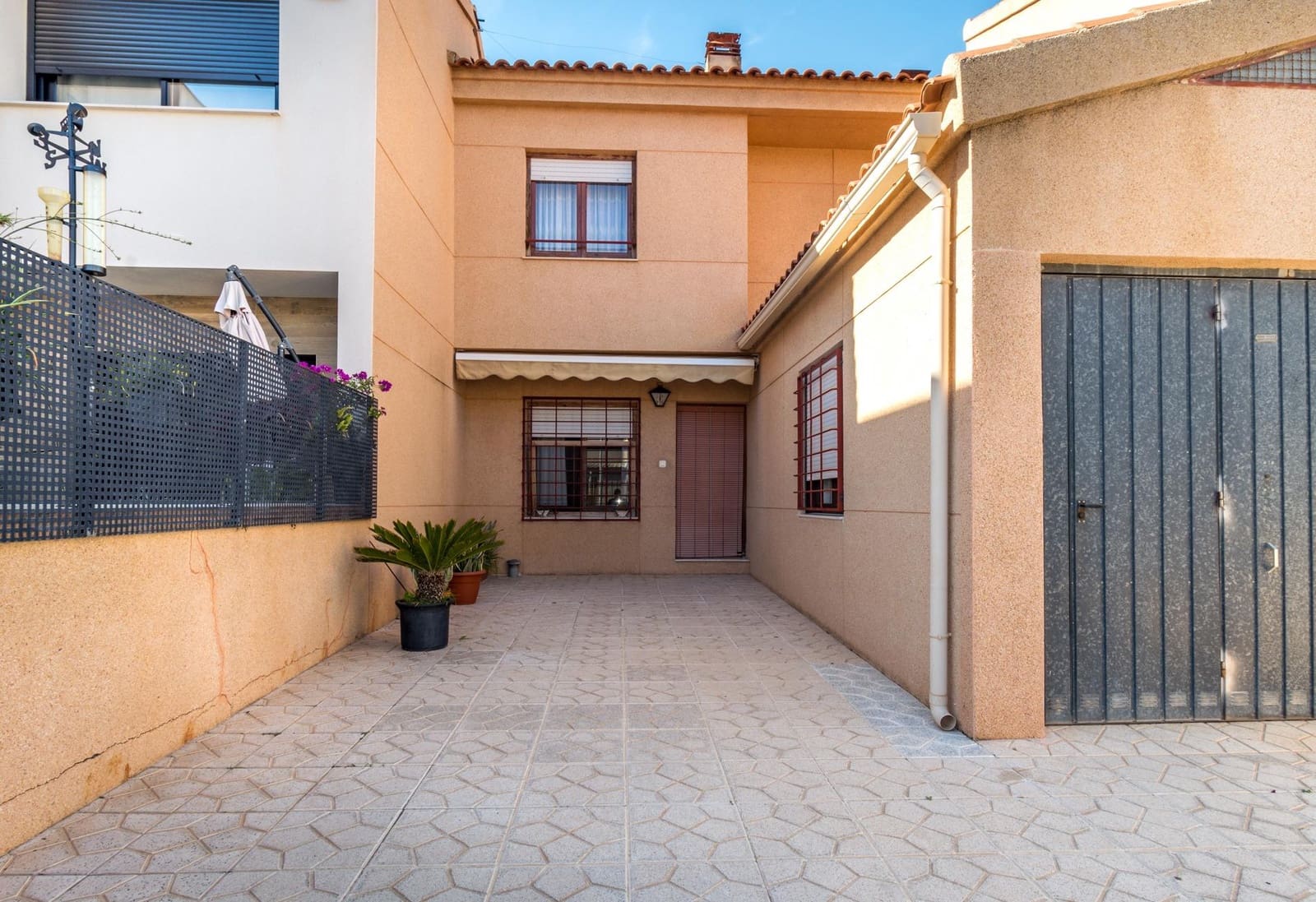 3 bedroom Apartment for sale in Almoradi - € 158,900 (Ref: 9744147)