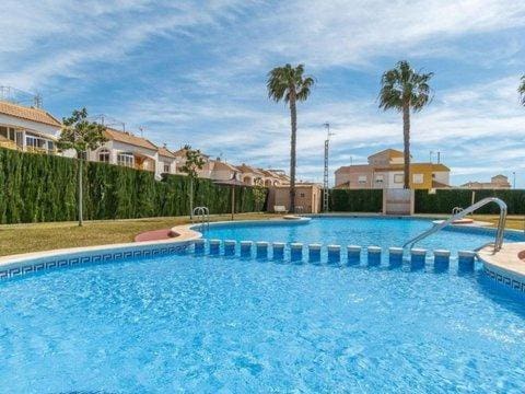 2 chambre Penthouse à vendre à El Limonar, Torrevieja avec piscine - 125 000 € (Ref: 9758988)