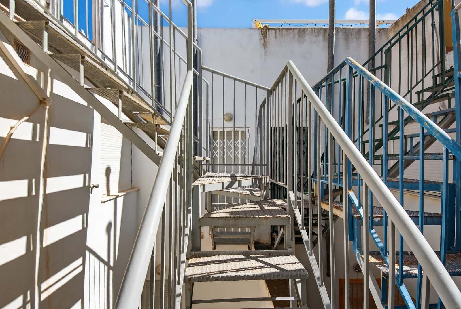 2 chambre Penthouse à vendre à El Limonar avec piscine - 125 000 € (Ref: 9758988)