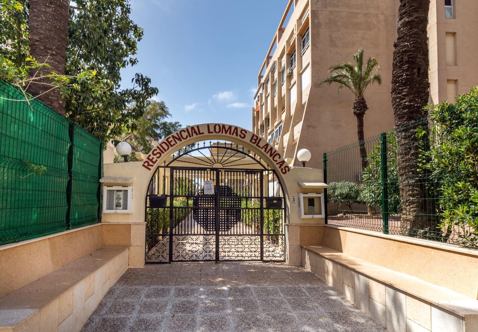 1 chambre Appartement à vendre à Torrevieja avec piscine - 127 260 € (Ref: 9758989)