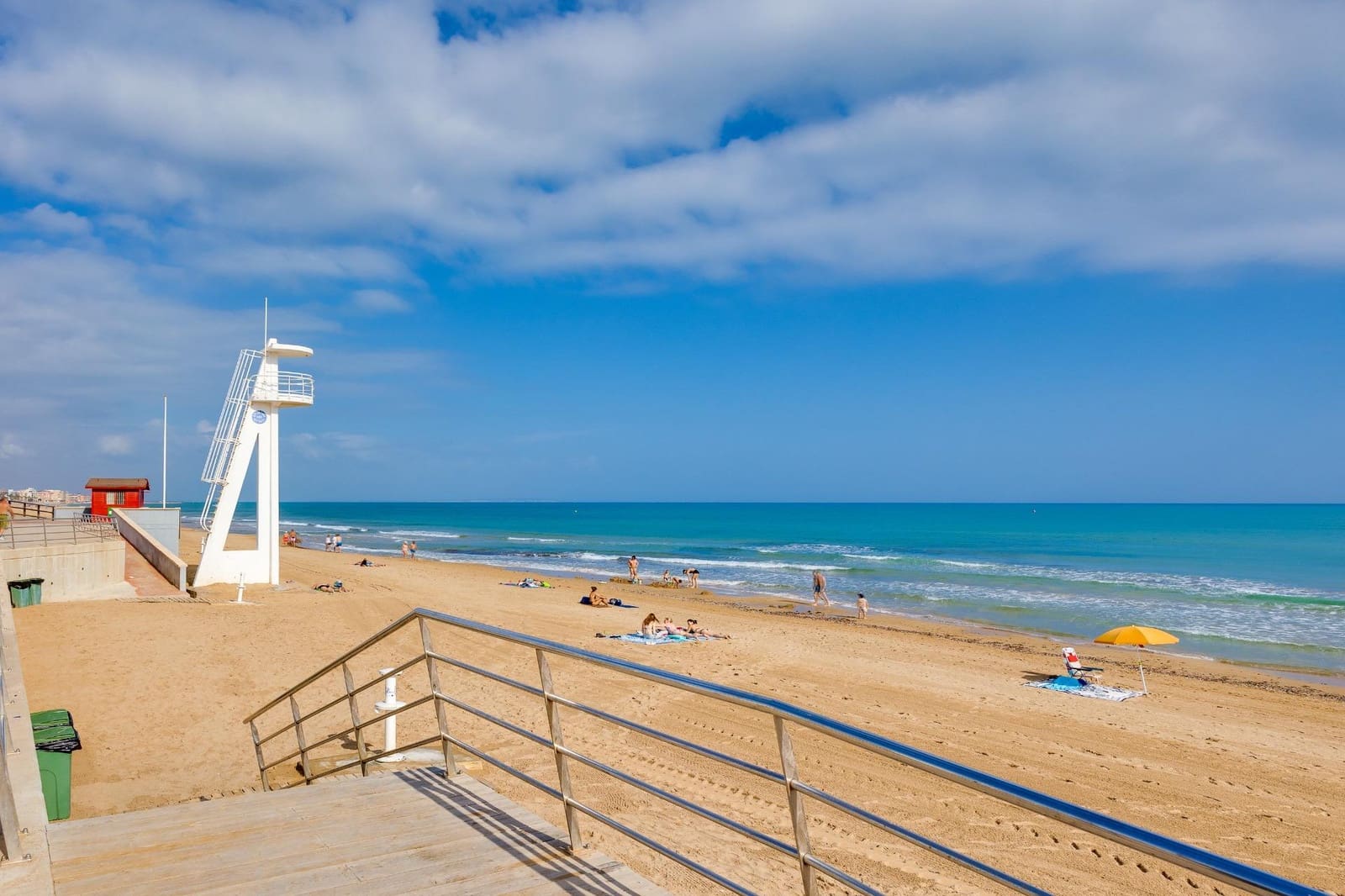 4 bedroom Villa for sale in La Mata with pool garage - € 365,000 (Ref: 9783611)