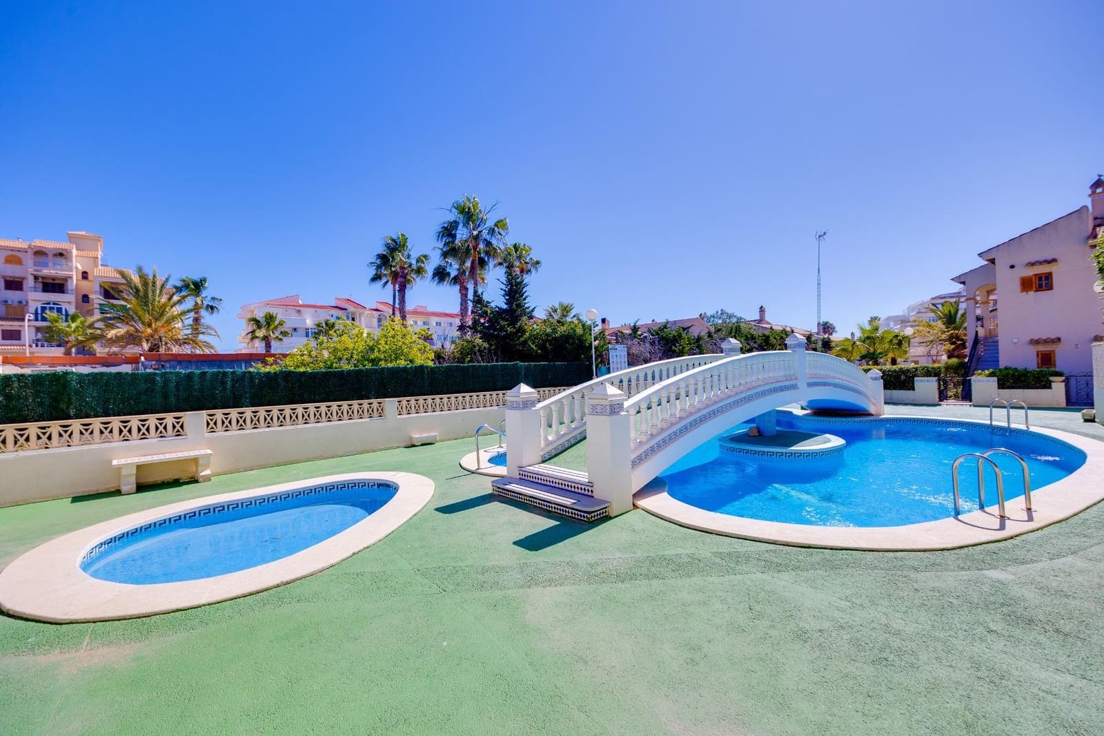 4 bedroom Villa for sale in La Mata with pool garage - € 365,000 (Ref: 9783611)
