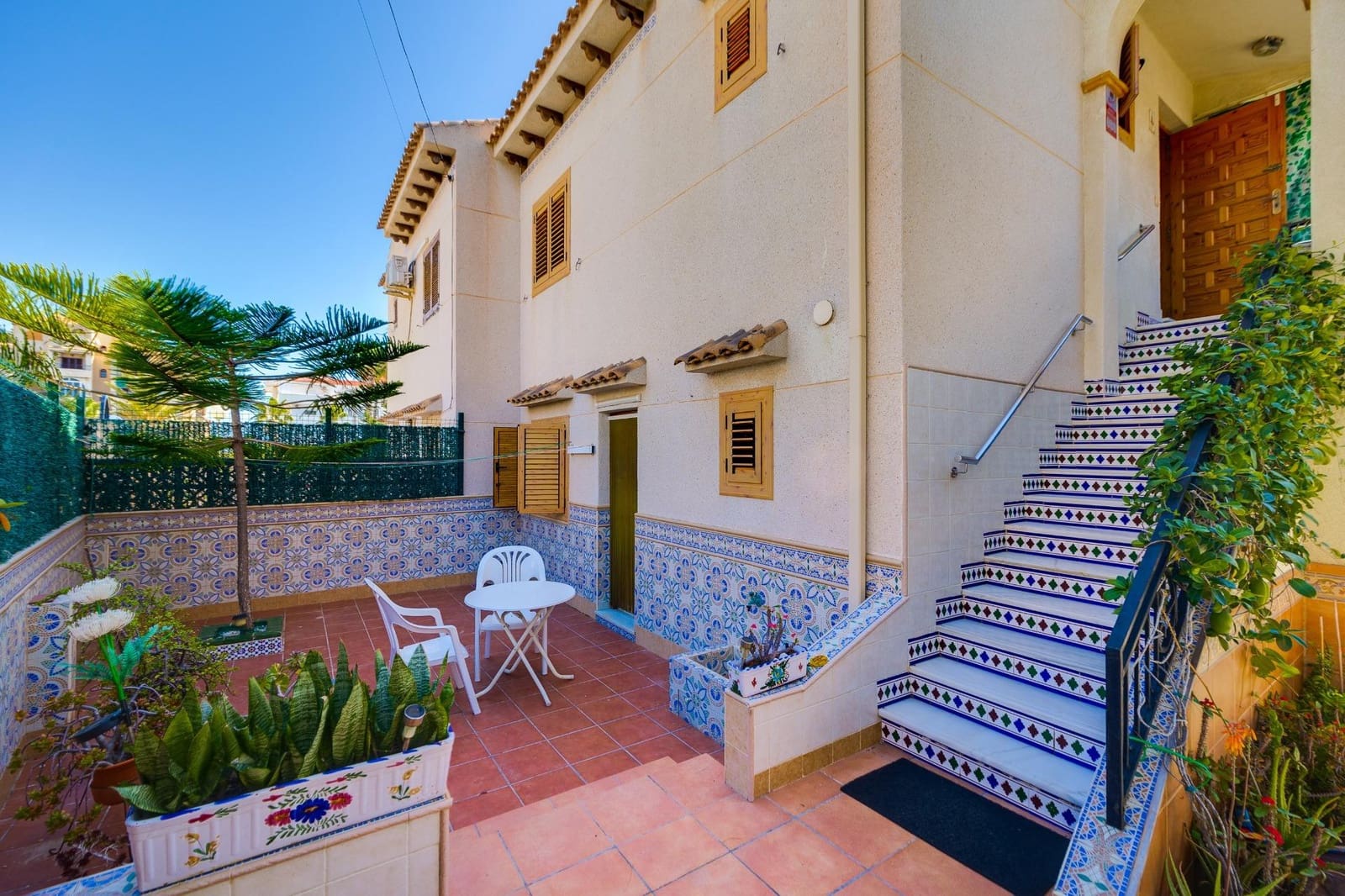 4 bedroom Villa for sale in La Mata with pool garage - € 365,000 (Ref: 9783611)