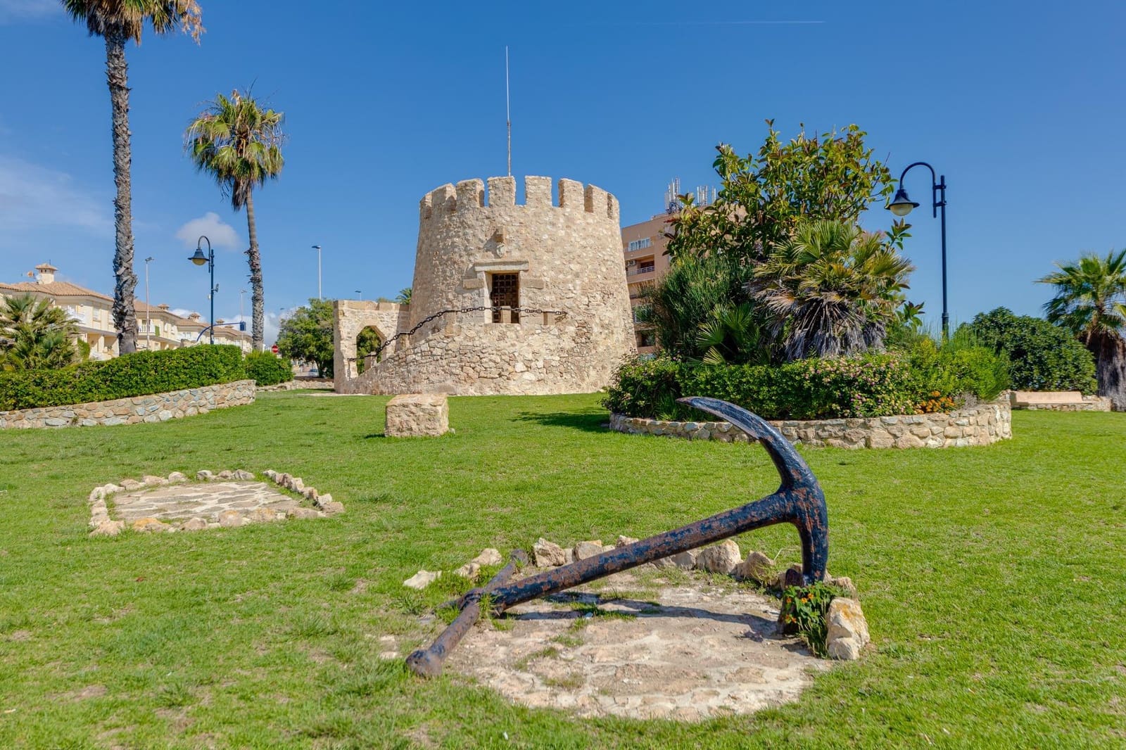 4 bedroom Villa for sale in La Mata with pool garage - € 365,000 (Ref: 9783611)