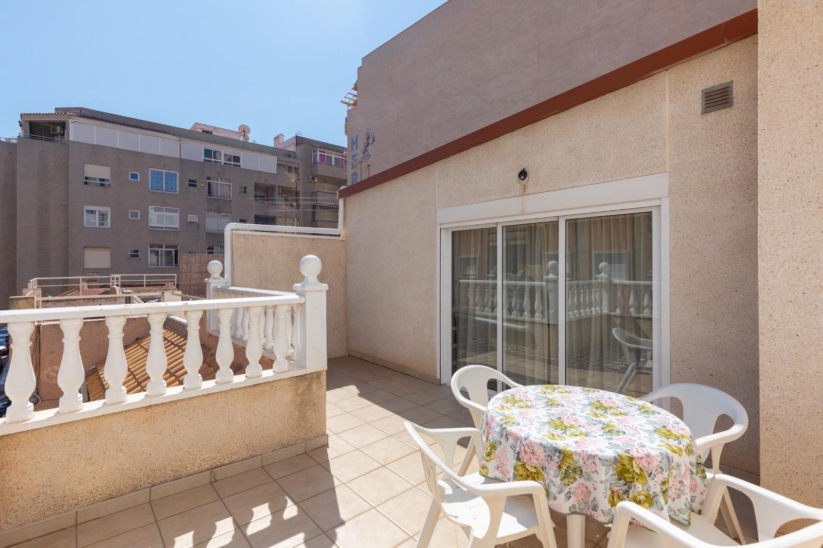 3 bedroom Bungalow for sale in Torrevieja - € 155,000 (Ref: 9794655)