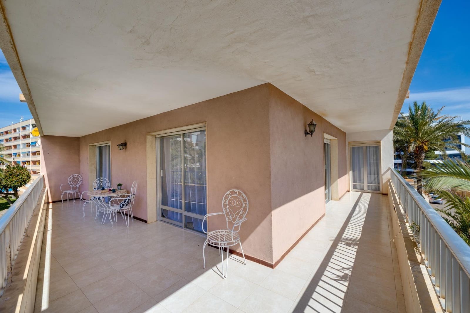 3 sovrum Lägenhet till salu i Punta Prima med pool - 239 900 € (Ref: 9808001)