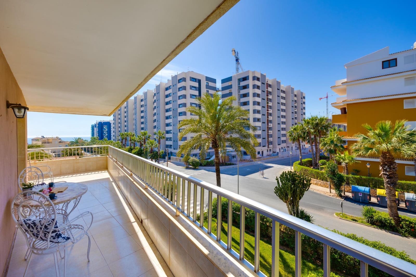 3 sovrum Lägenhet till salu i Punta Prima med pool - 239 900 € (Ref: 9808001)