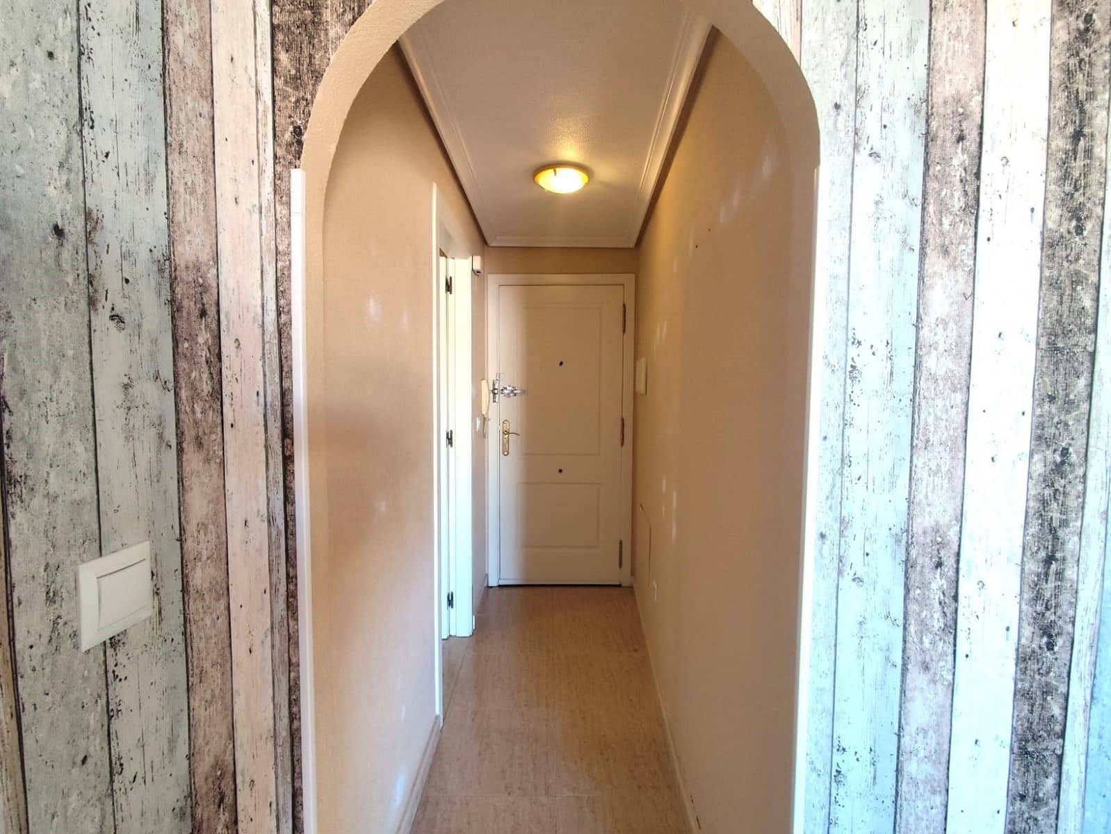 2 chambre Appartement à vendre à Torrevieja - 135 000 € (Ref: 9811937)