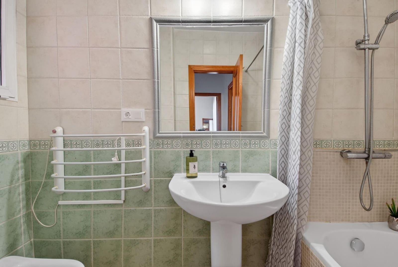 2 Zimmer Reihenhaus zu verkaufen in El Limonar mit Pool - 183.000 € (Ref: 9818257)