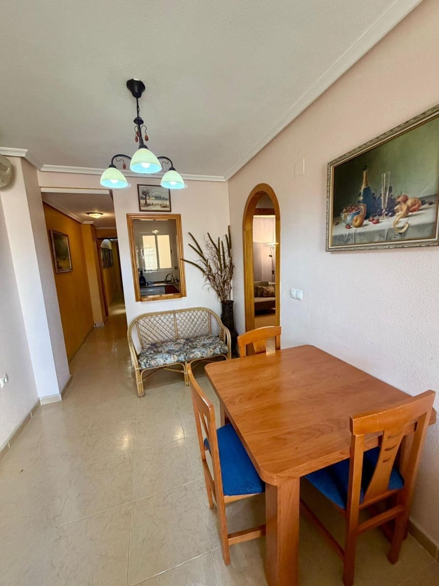 2 makuuhuone Huoneisto myytävänä paikassa Torrevieja - 119 900 € (Ref: 9822951)