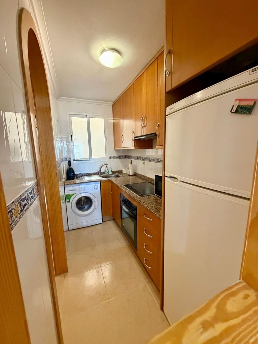2 makuuhuone Huoneisto myytävänä paikassa Torrevieja - 119 900 € (Ref: 9822951)