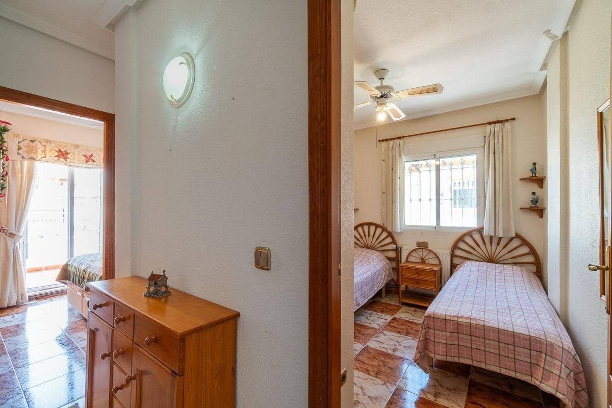 2 bedroom Villa for sale in Playa Flamenca - € 215,000 (Ref: 9831561)