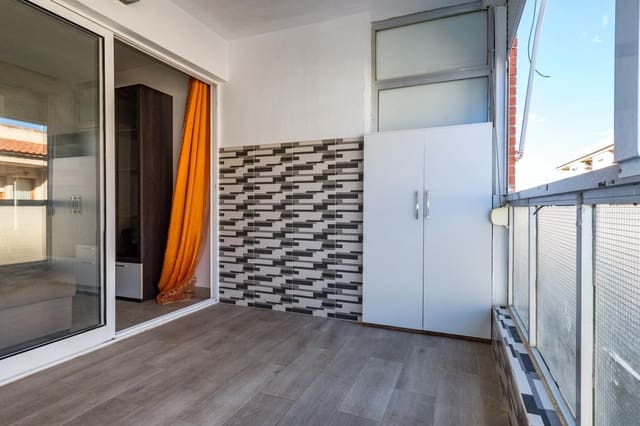 2 chambre Appartement à vendre à Playa de los Náufragos, Torrevieja avec piscine - 149 900 € (Ref: 9833686)