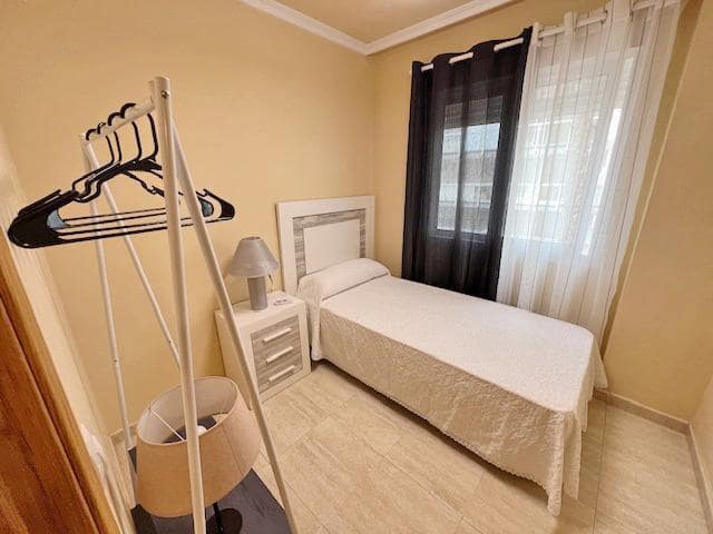 2 bedroom Apartment for sale in Guardamar del Segura with pool - € 155,000 (Ref: 9839278)