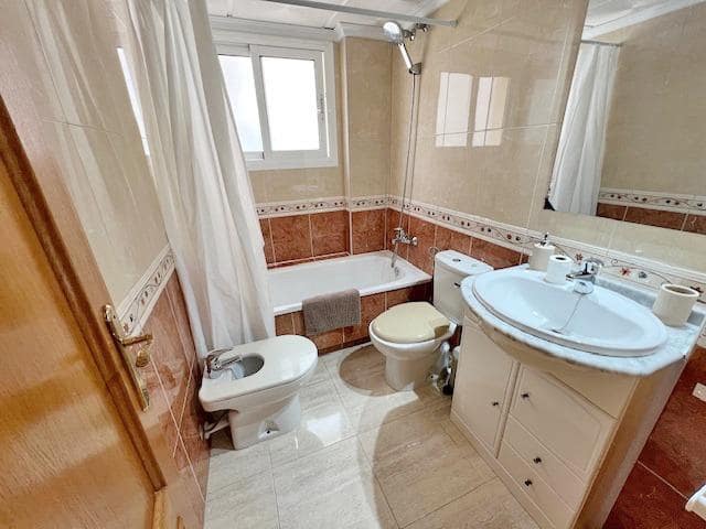 2 bedroom Apartment for sale in Guardamar del Segura with pool - € 155,000 (Ref: 9839278)