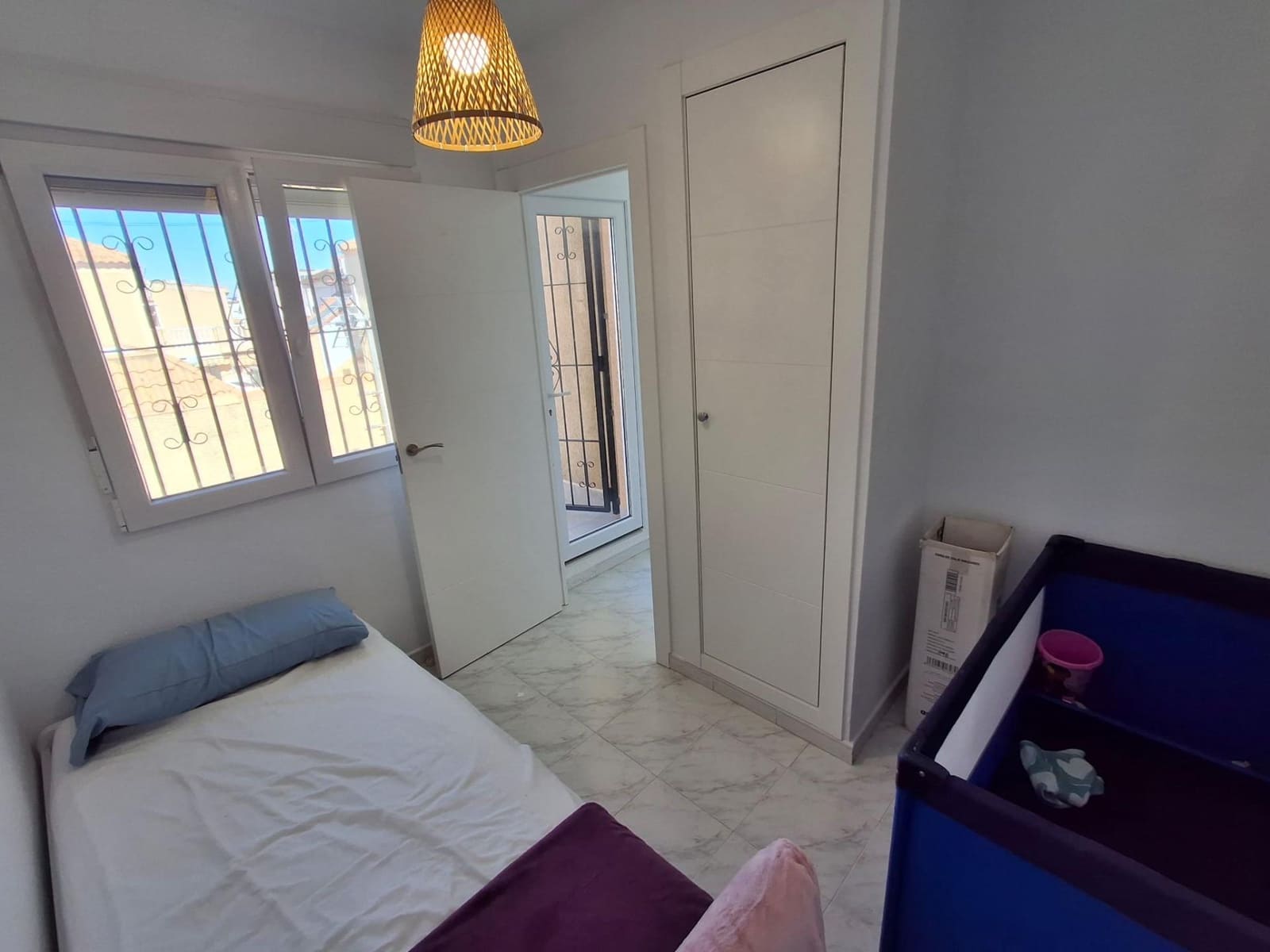 3 soveværelse Rækkehus til salg i Torrevieja med swimmingpool - € 175.000 (Ref: 9849403)