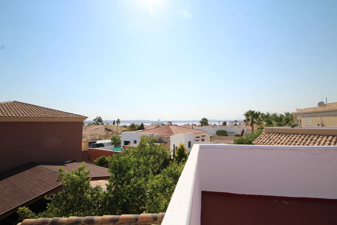 2 chambre Villa/Maison à vendre à Torrevieja avec piscine - 228 000 € (Ref: 9851789)