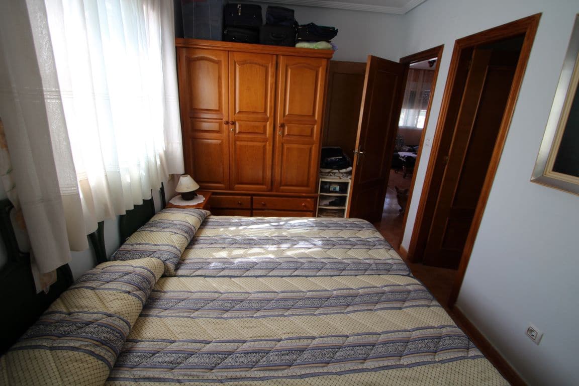 2 chambre Villa/Maison à vendre à Torrevieja avec piscine - 228 000 € (Ref: 9851789)