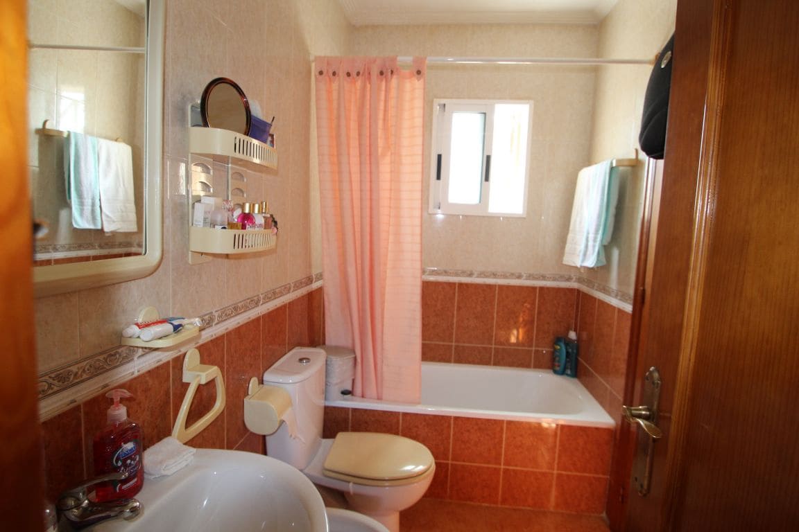 2 chambre Villa/Maison à vendre à Torrevieja avec piscine - 228 000 € (Ref: 9851789)