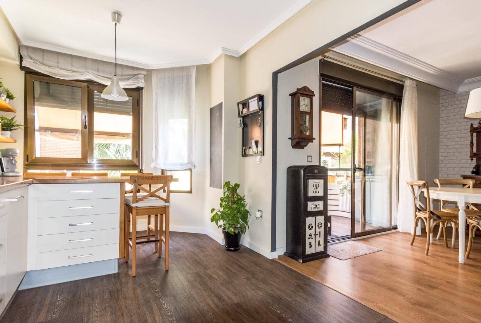 4 quarto Apartamento para venda em Torrevieja com garagem - 345 000 € (Ref: 9855491)