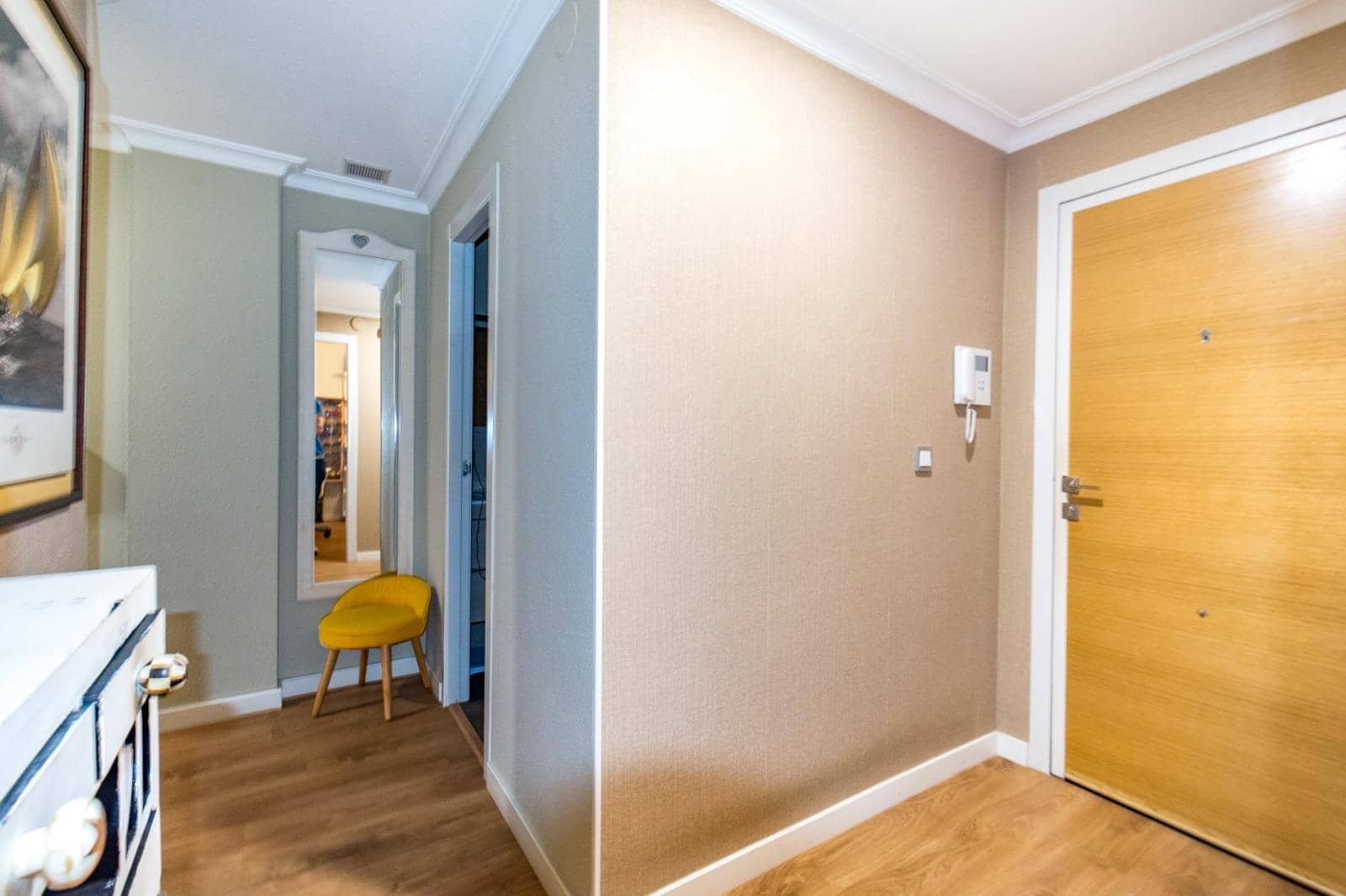 4 quarto Apartamento para venda em Torrevieja com garagem - 345 000 € (Ref: 9855491)
