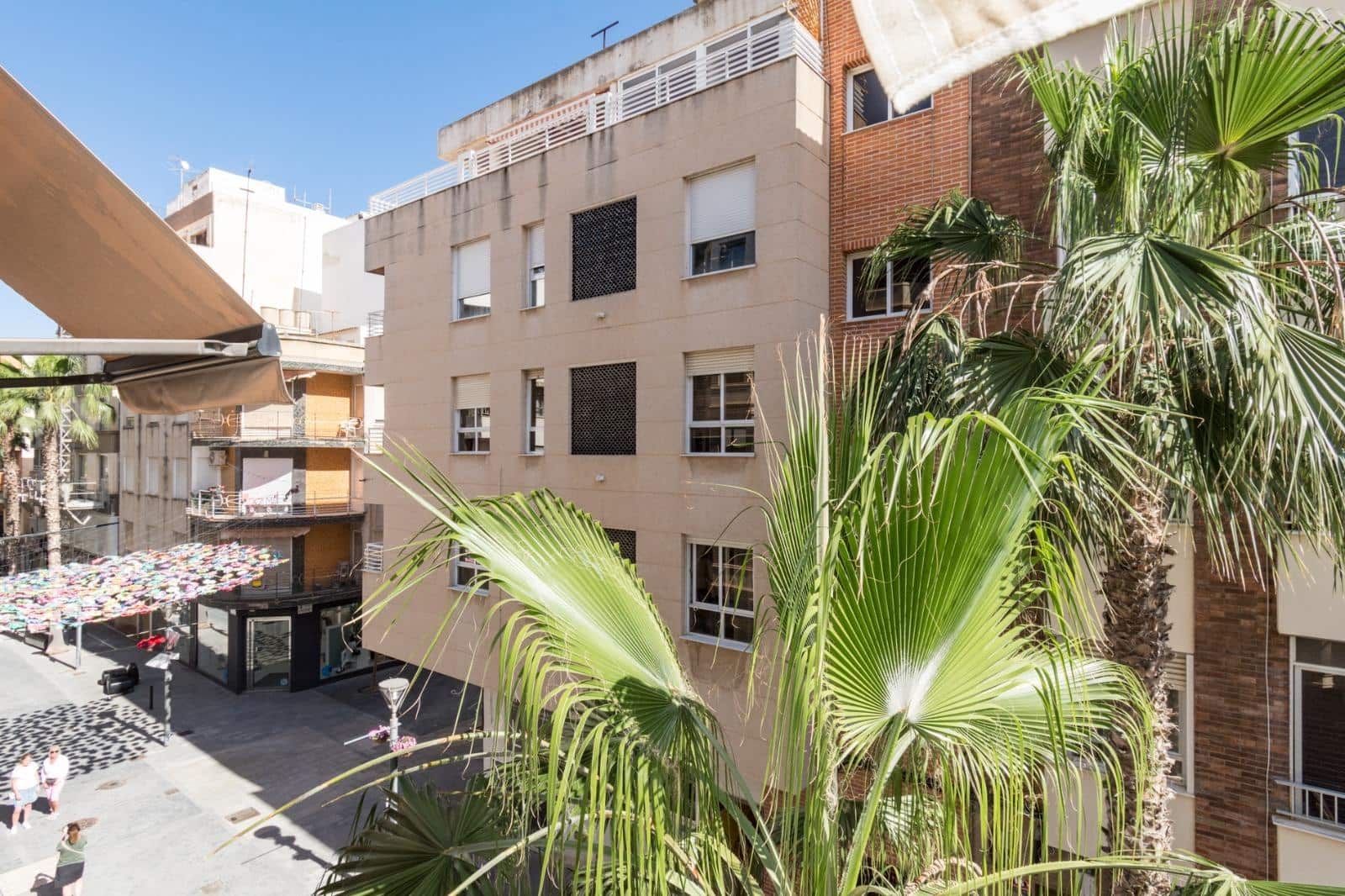 4 quarto Apartamento para venda em Torrevieja com garagem - 345 000 € (Ref: 9855491)