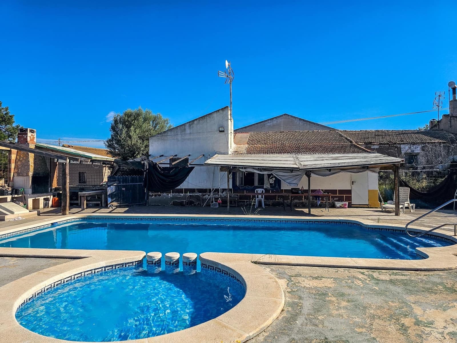 3 soveværelse Villa til salg i Orihuela med swimmingpool - € 150.000 (Ref: 9860125)