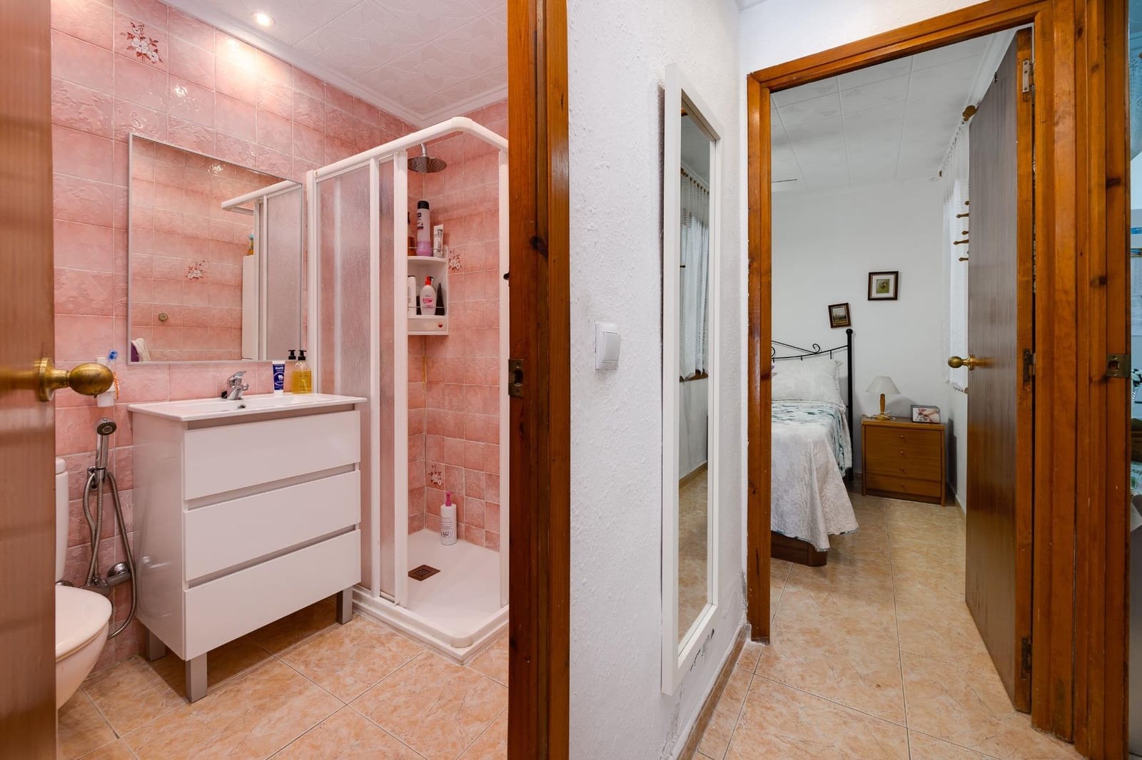 Bungalow de 2 habitaciones en Torrevieja en venta - 139.900 € (Ref: 9876467)