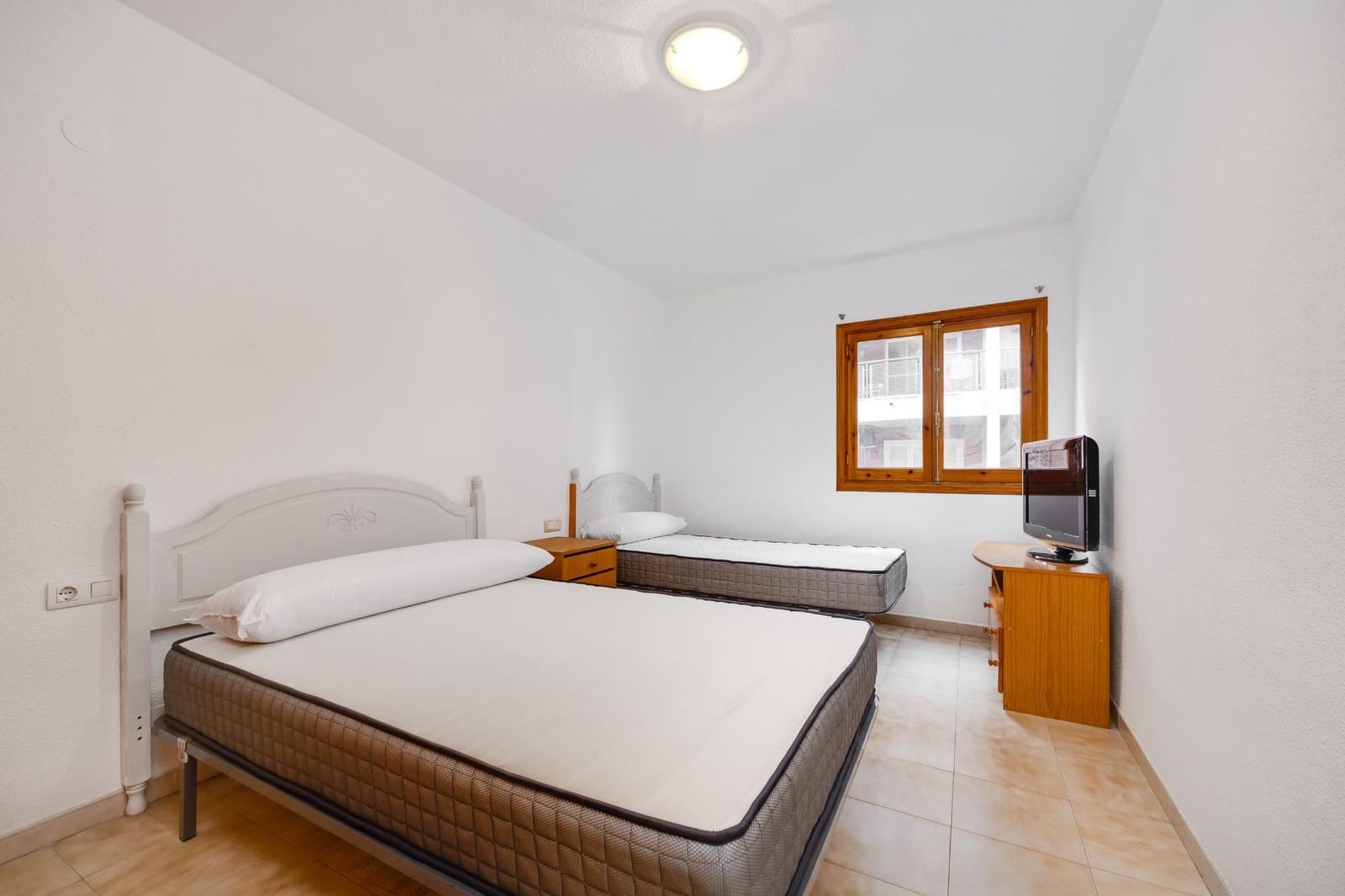 2 soverom Leilighet til salgs i Torrevieja med svømmebasseng - € 130 000 (Ref: 9878893)