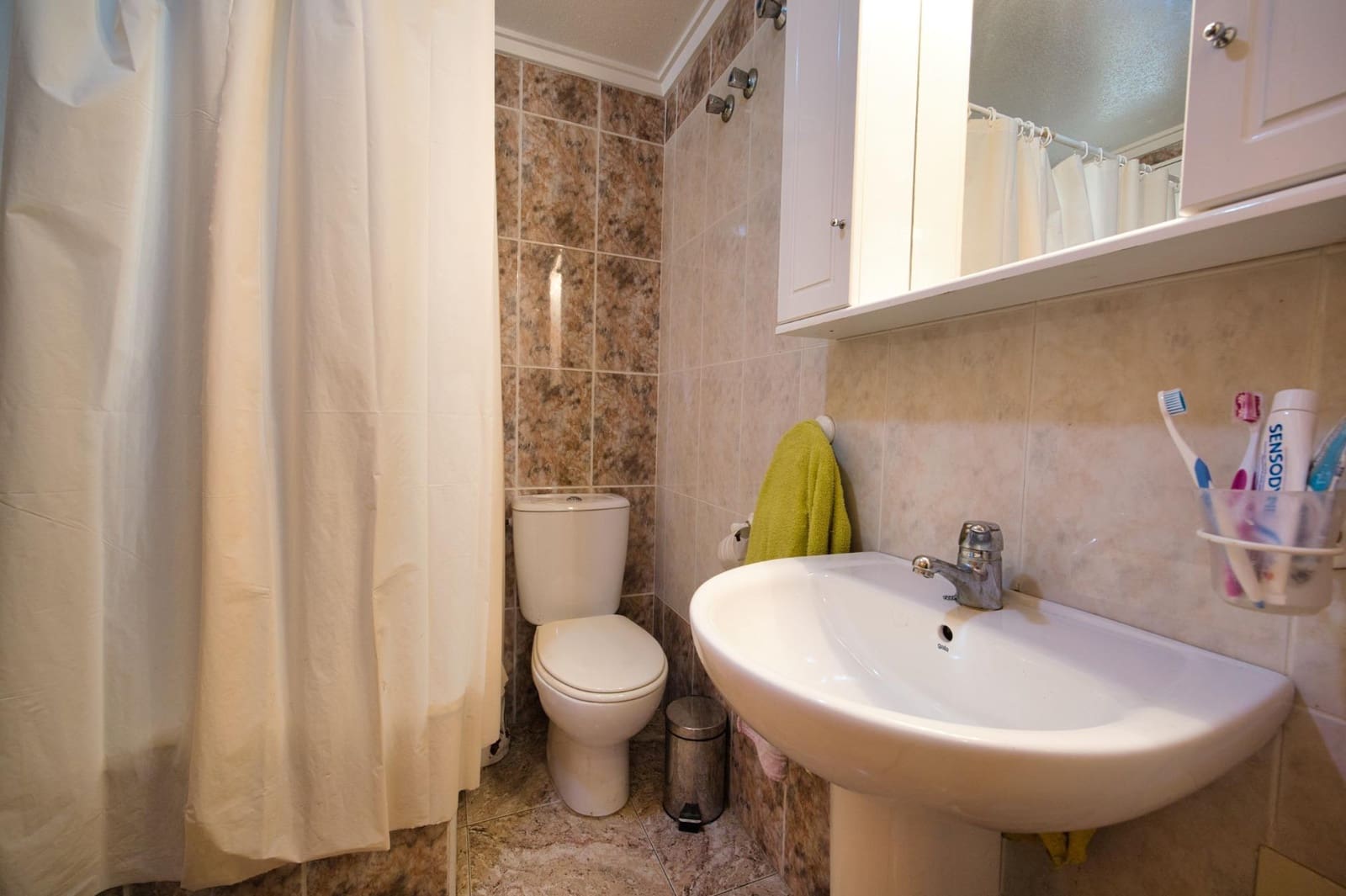 Apartamento de 2 habitaciones en Torrevieja en venta - 126.000 € (Ref: 9881962)