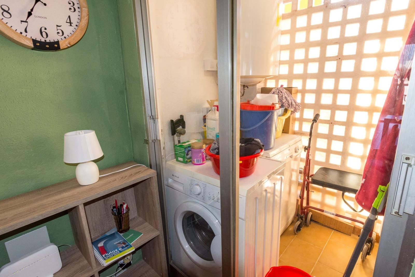 2 Zimmer Apartment zu verkaufen in Torrevieja mit Pool Garage - 140.000 € (Ref: 9881963)