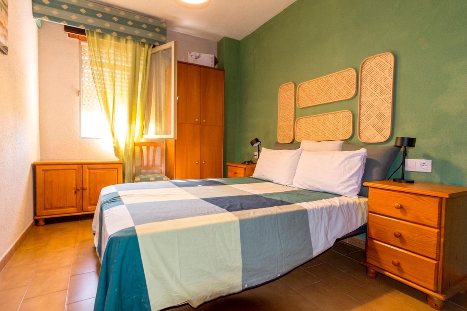2 Zimmer Apartment zu verkaufen in Torrevieja mit Pool Garage - 140.000 € (Ref: 9881963)