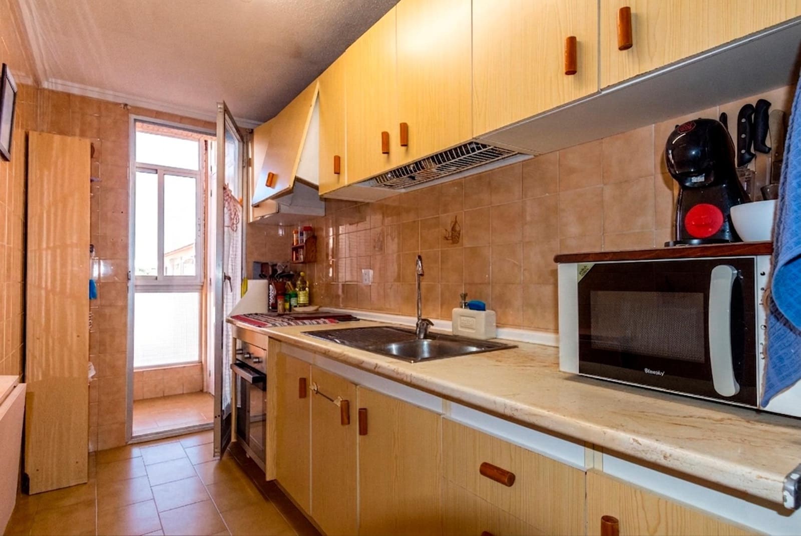 2 Zimmer Apartment zu verkaufen in Torrevieja mit Pool Garage - 140.000 € (Ref: 9881963)