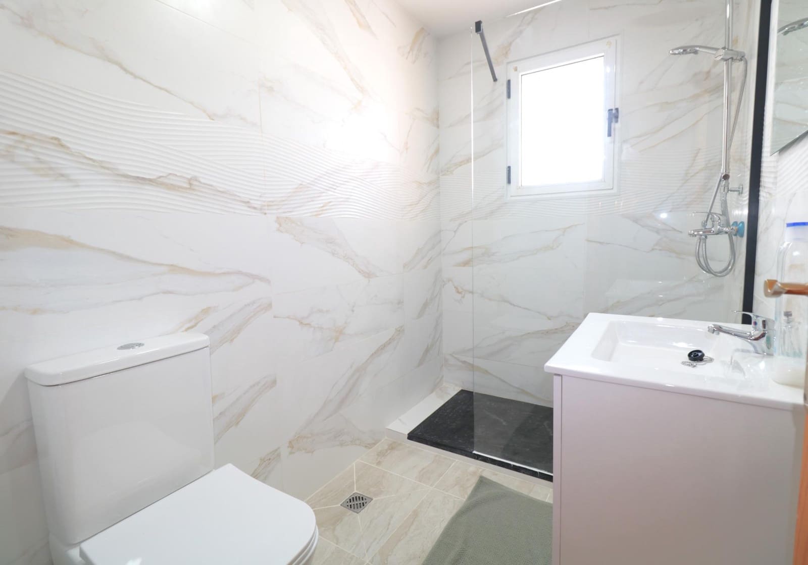3 bedroom Villa for sale in La Florida with pool - € 228,000 (Ref: 9888125)