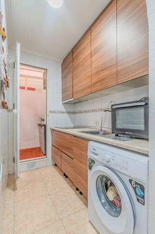 1 makuuhuone Huoneisto myytävänä paikassa Centro, Torrevieja mukana uima-altaan - 99 900 € (Ref: 9888127)