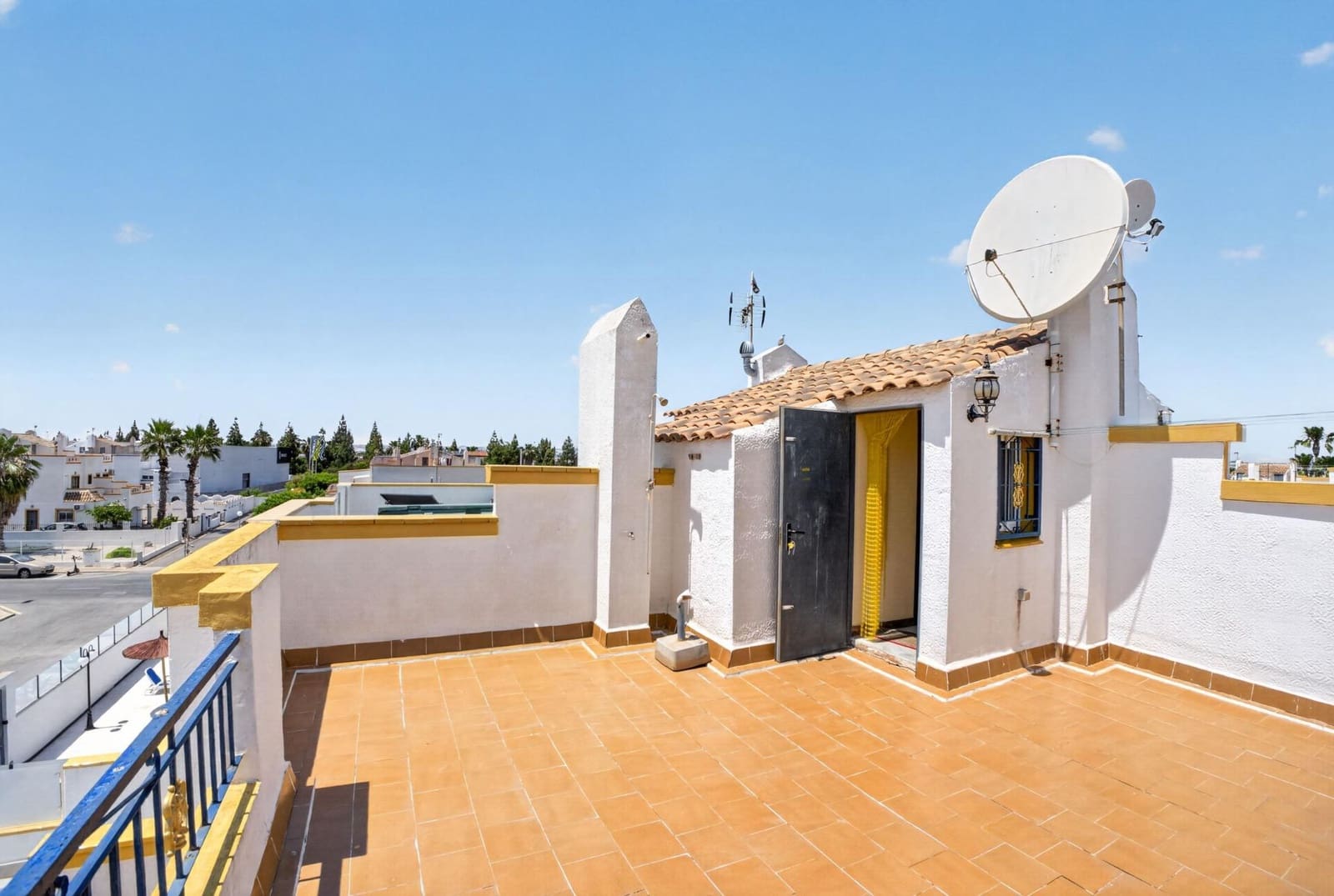 3 soveværelse Lejlighed til salg i Torrevieja med swimmingpool - € 195.000 (Ref: 9888980)