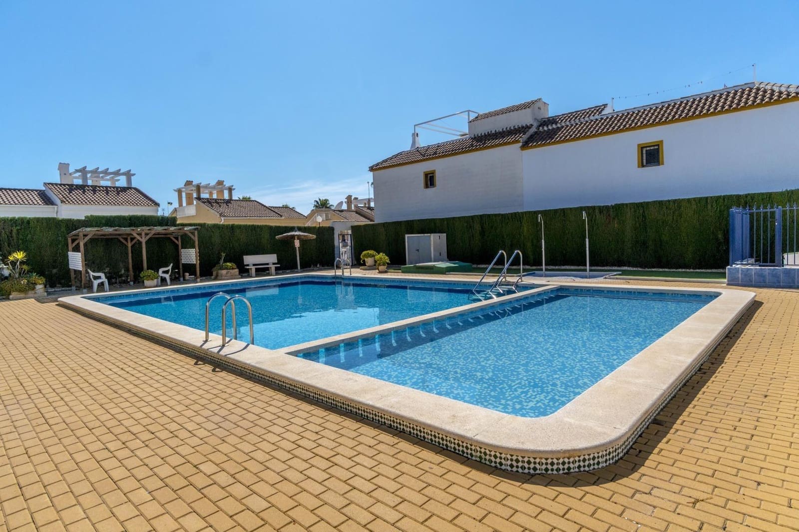 Bungalow de 3 habitaciones en La Florida en venta con piscina - 159.000 € (Ref: 9903963)