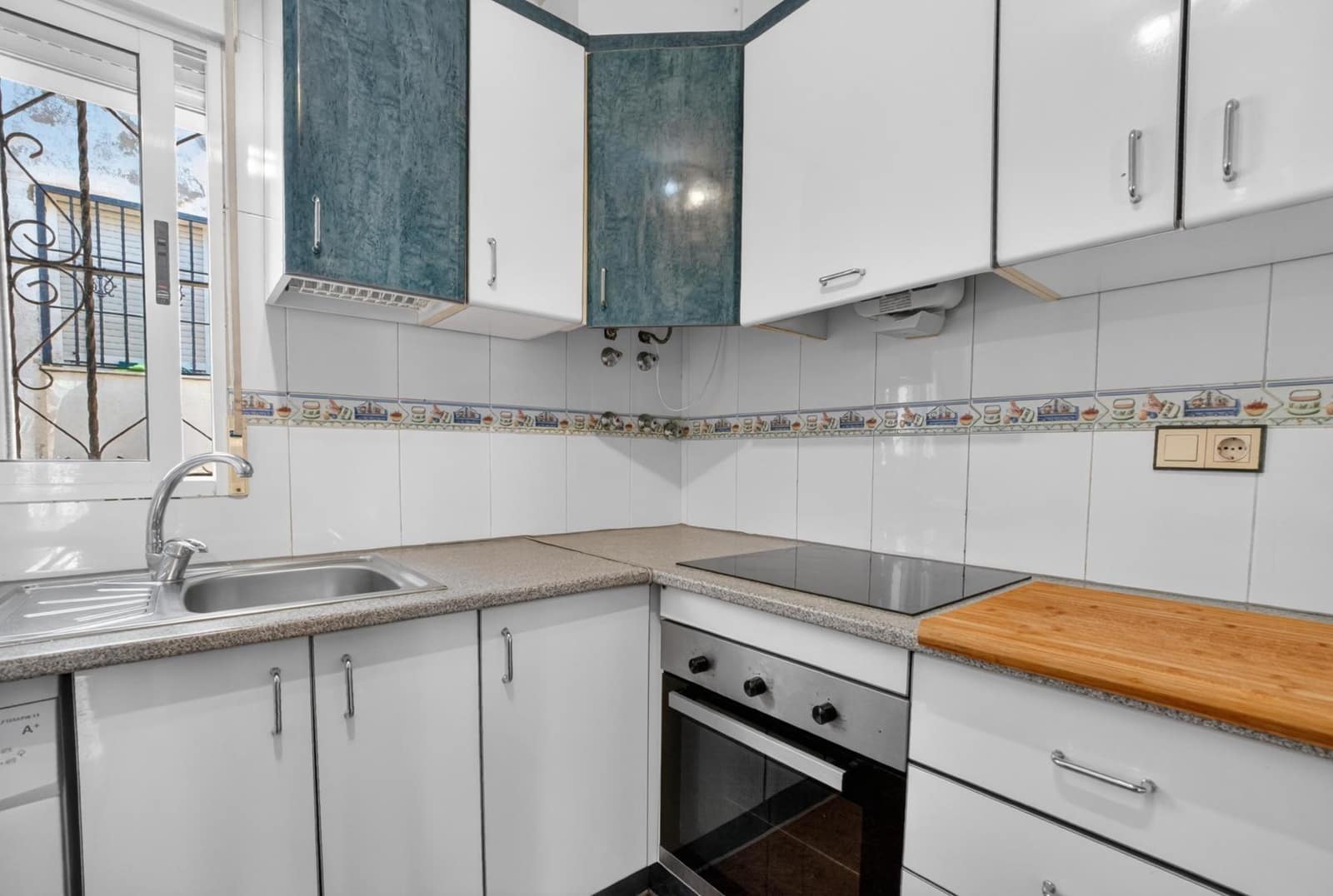 Bungalow de 3 habitaciones en La Florida en venta con piscina - 159.000 € (Ref: 9903963)