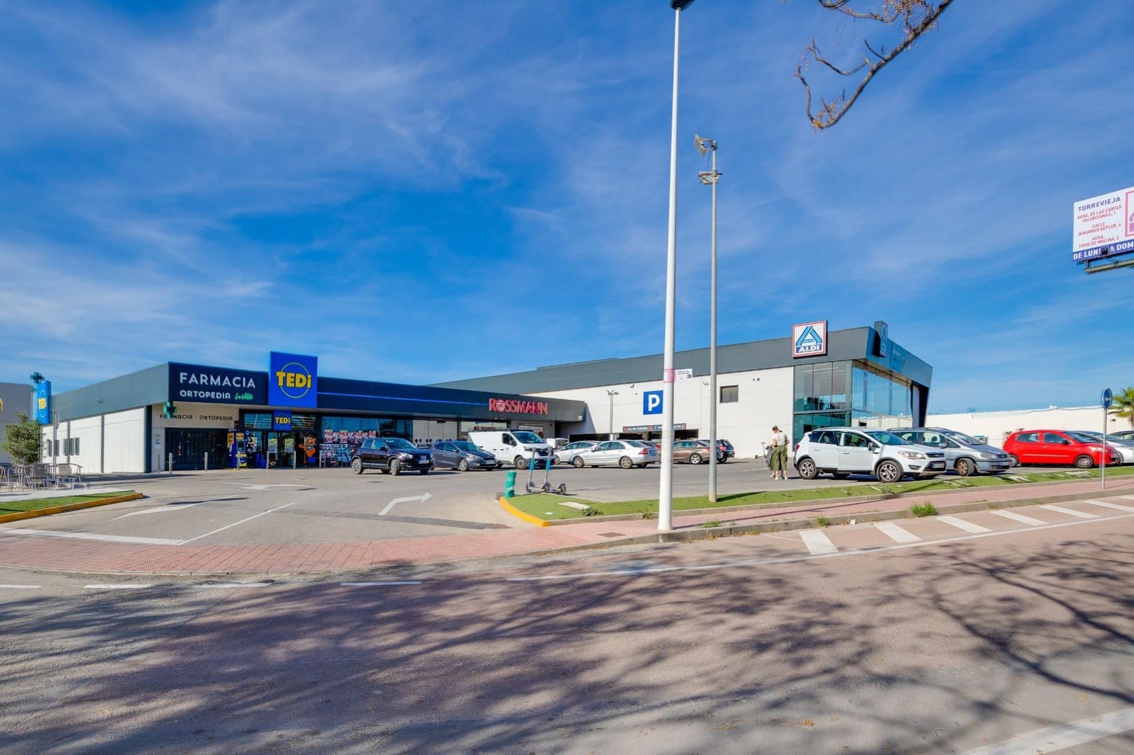 2 soveværelse Lejlighed til salg i Torrevieja med swimmingpool - € 139.500 (Ref: 9908057)