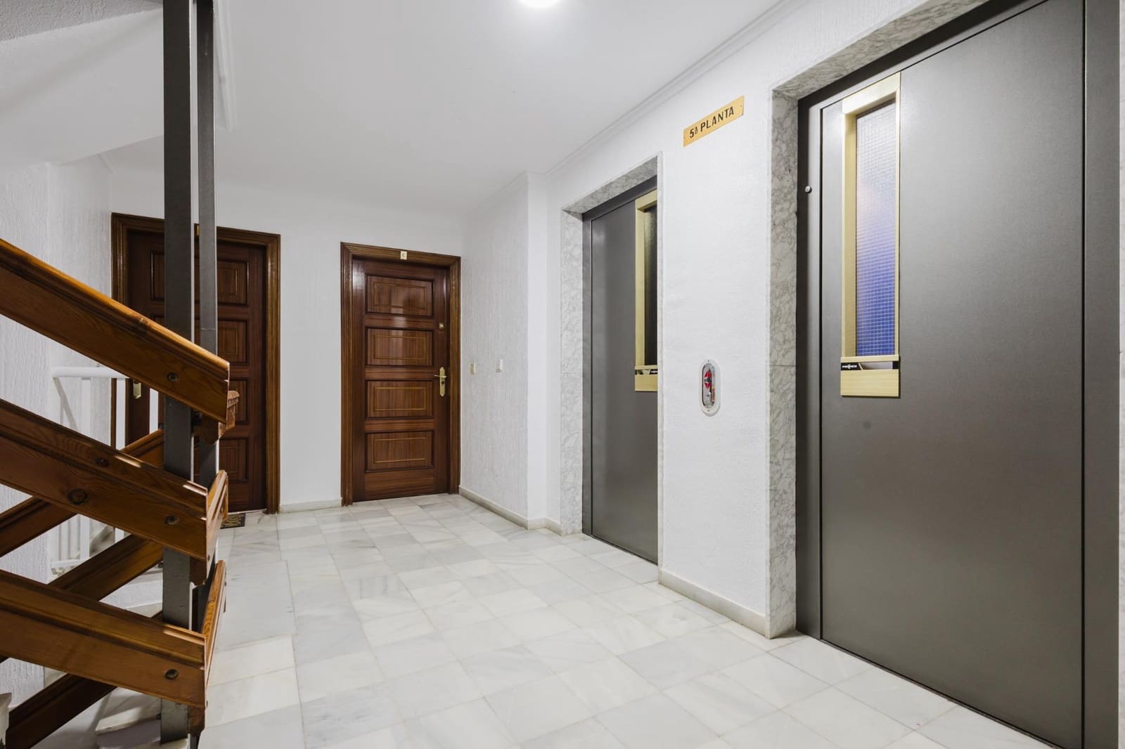 3 soveværelse Lejlighed til salg i Torrevieja med swimmingpool - € 239.000 (Ref: 9908058)