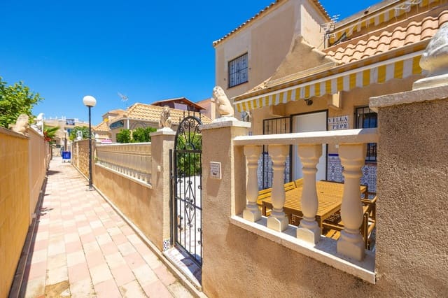 3 camera da letto Villetta a Schiera in vendita in Torrevieja con piscina - 175.000 € (Rif: 9908059)