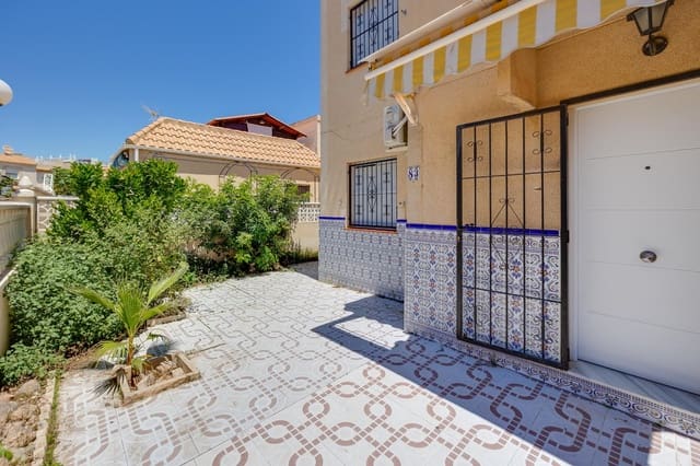 3 camera da letto Villetta a Schiera in vendita in Torrevieja con piscina - 175.000 € (Rif: 9908059)