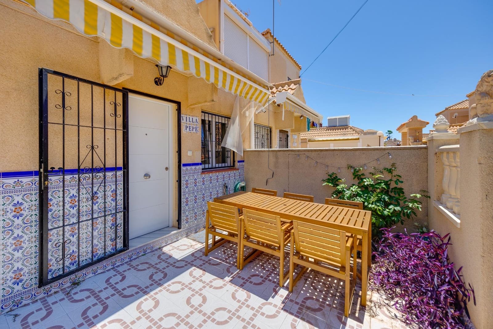 3 camera da letto Villetta a Schiera in vendita in Torrevieja con piscina - 175.000 € (Rif: 9908059)