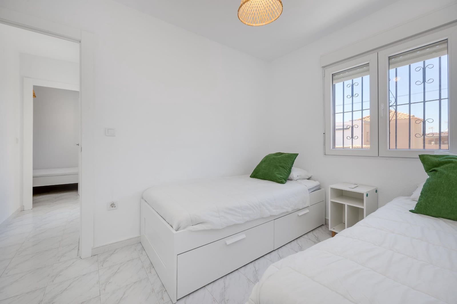 3 camera da letto Villetta a Schiera in vendita in Torrevieja con piscina - 175.000 € (Rif: 9908059)