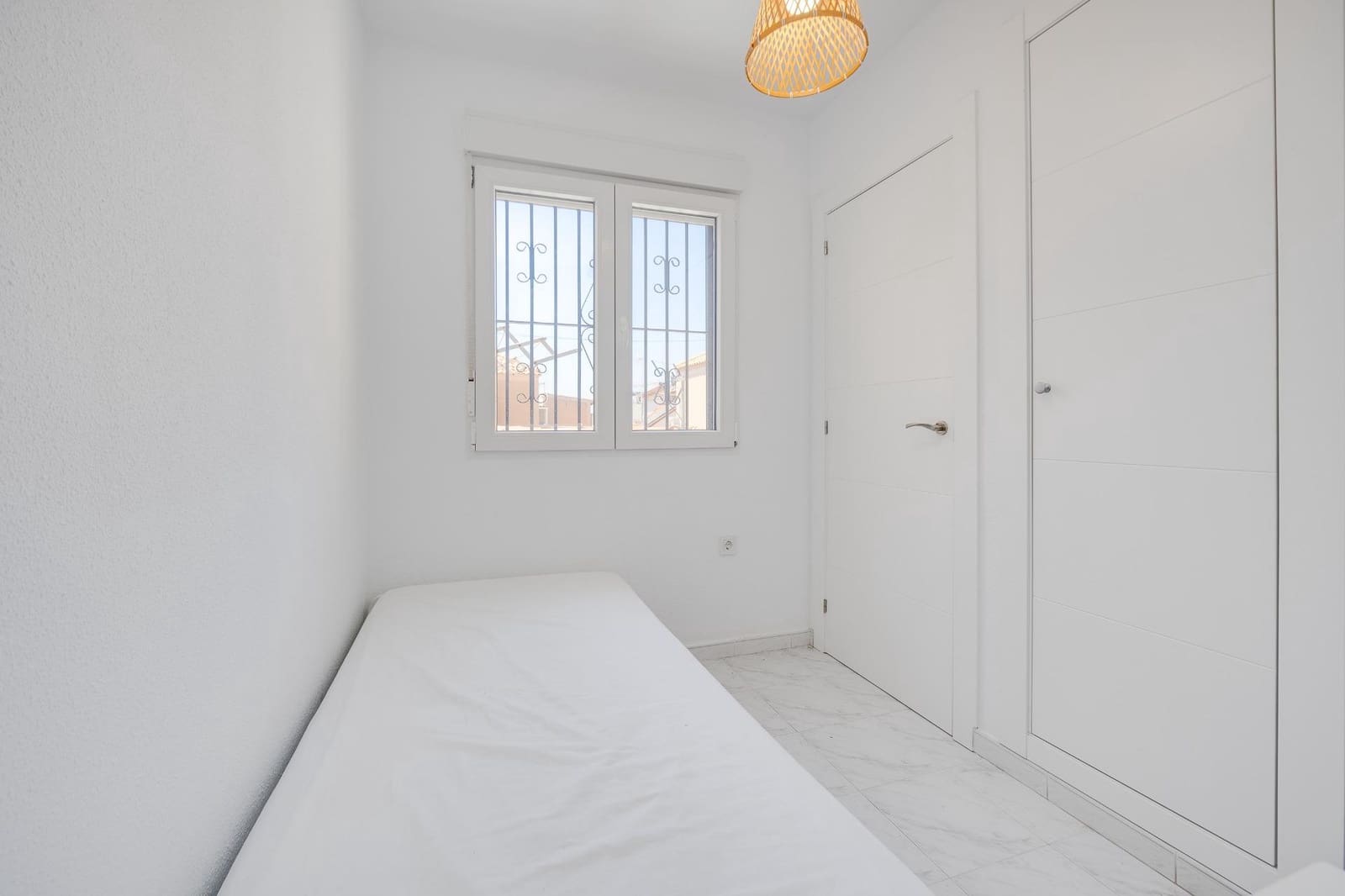 3 camera da letto Villetta a Schiera in vendita in Torrevieja con piscina - 175.000 € (Rif: 9908059)