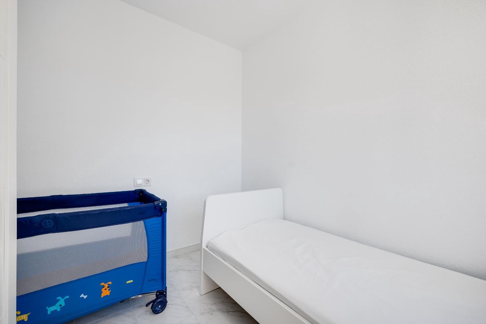 3 camera da letto Villetta a Schiera in vendita in Torrevieja con piscina - 175.000 € (Rif: 9908059)